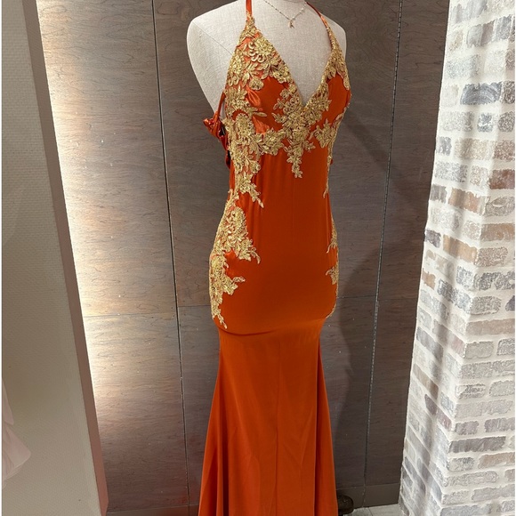 Prom dress - Picture 5 of 6